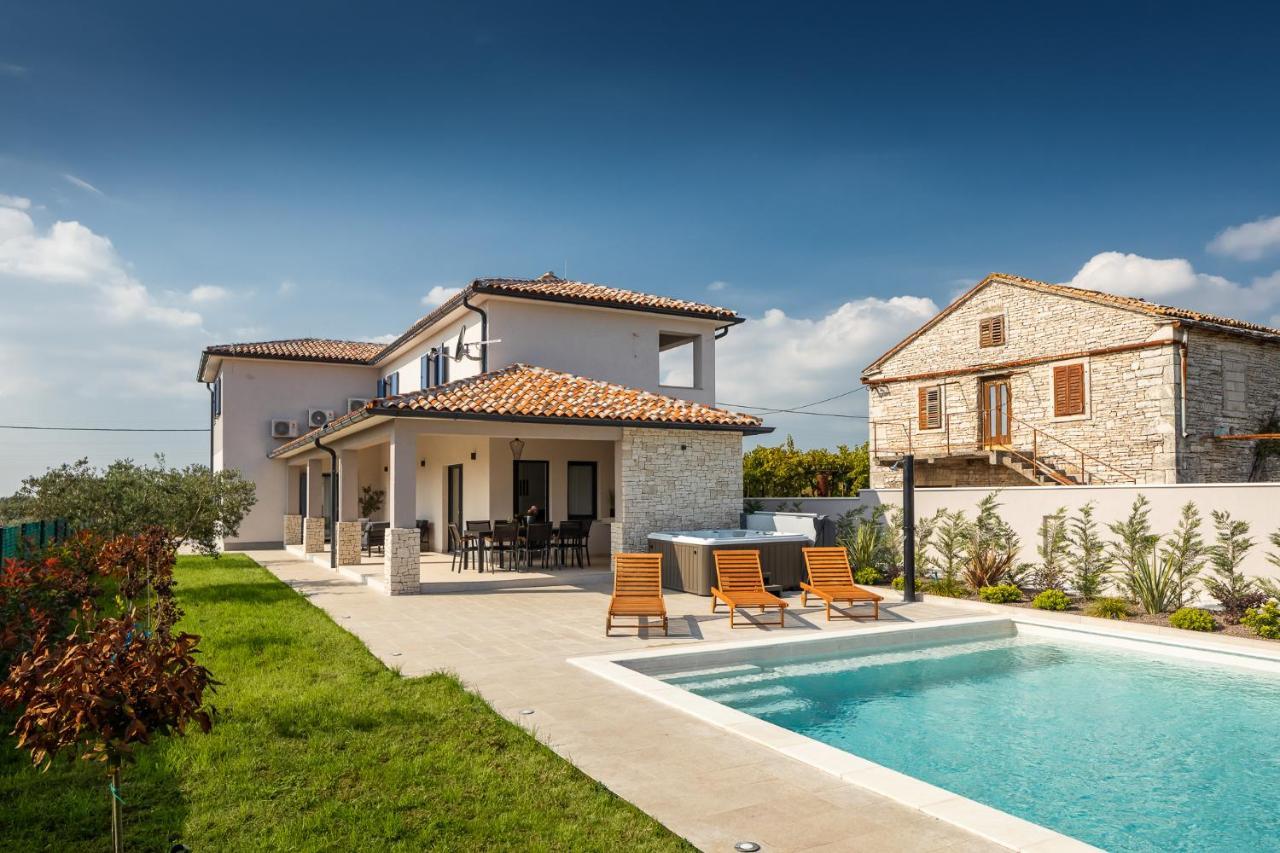 Villa Rozhica Svetvinčenat Екстериор снимка