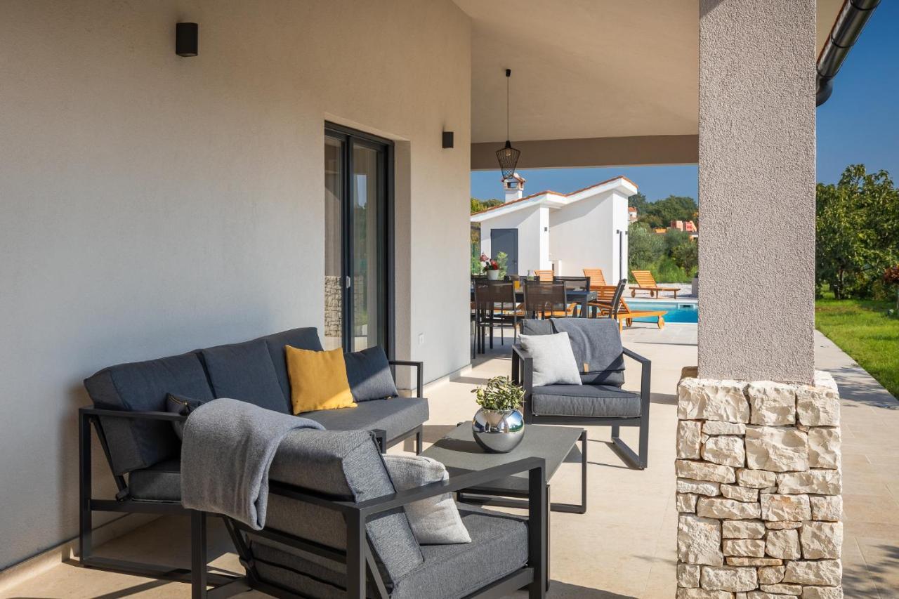 Villa Rozhica Svetvinčenat Екстериор снимка