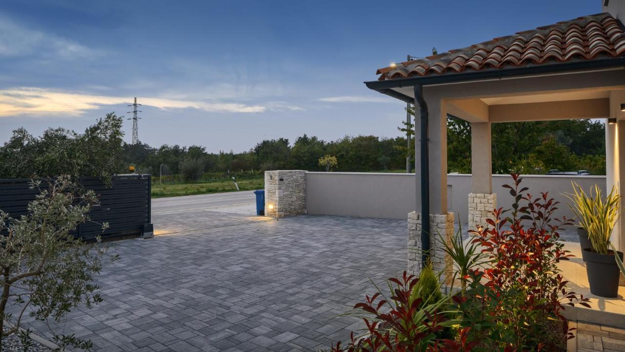 Villa Rozhica Svetvinčenat Екстериор снимка